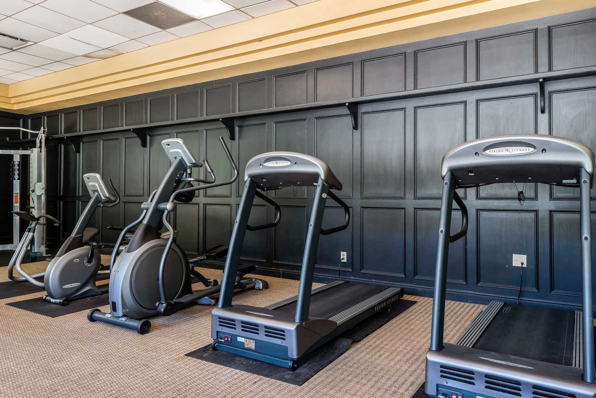 Quality Suites Central Colorado Springs Facilities photo