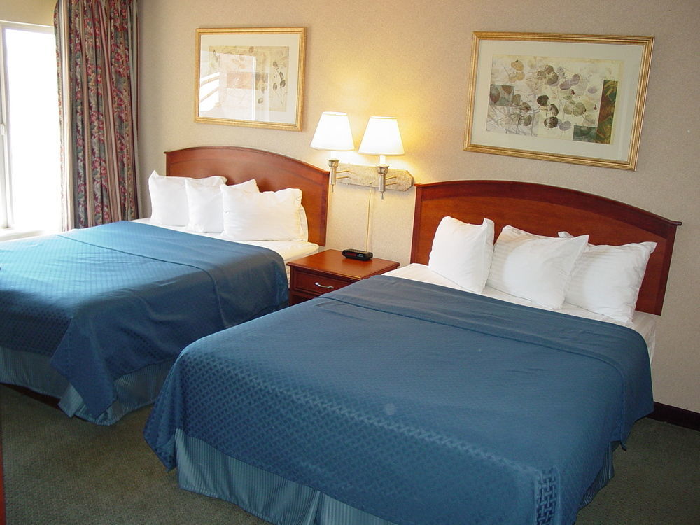 Quality Suites Central Colorado Springs Exterior photo