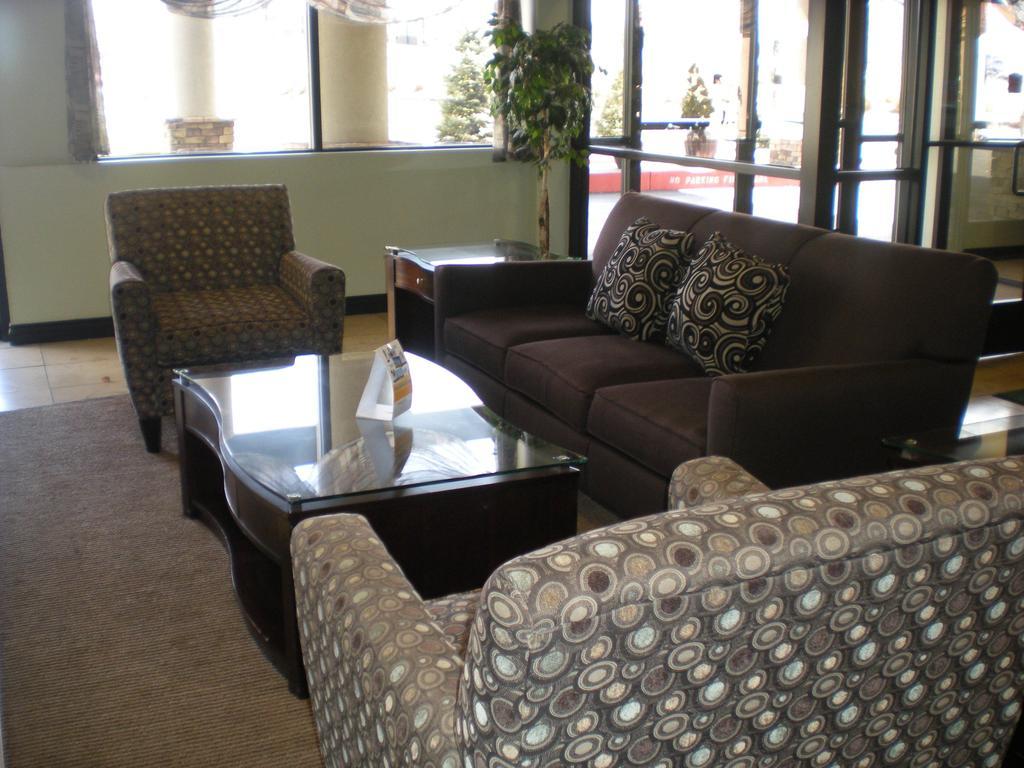 Quality Suites Central Colorado Springs Exterior photo